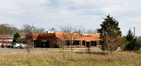 Big Boy Restaurants (Elias Brothers, Elias Bros) - Whitmore Lake - 9899 N Main St (newer photo)